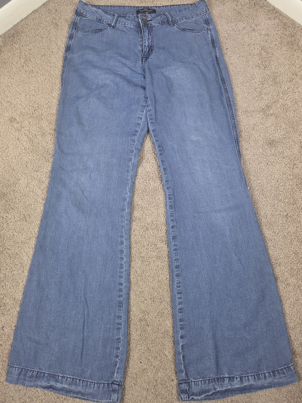 Classic Blue Wide-Leg Women’s Jeans